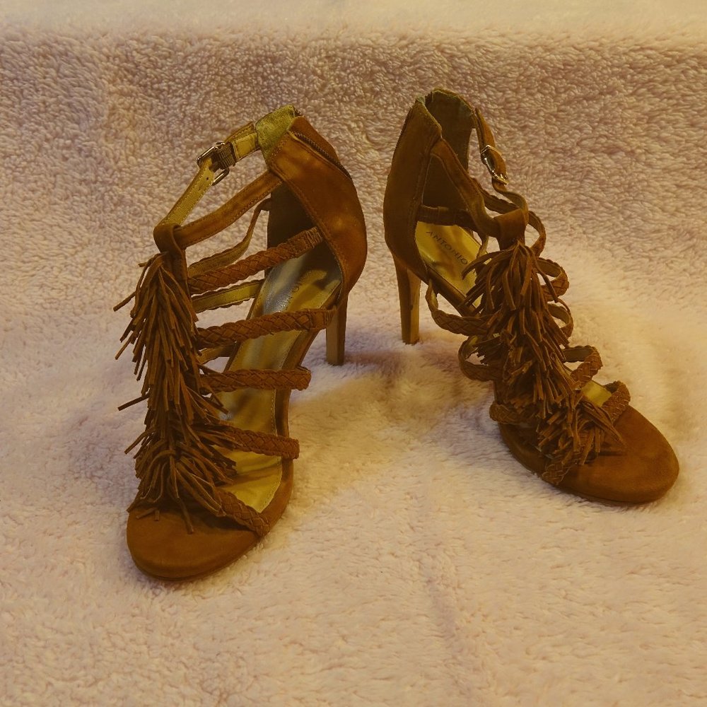 Antonio Melani Fringe Heel Size 7